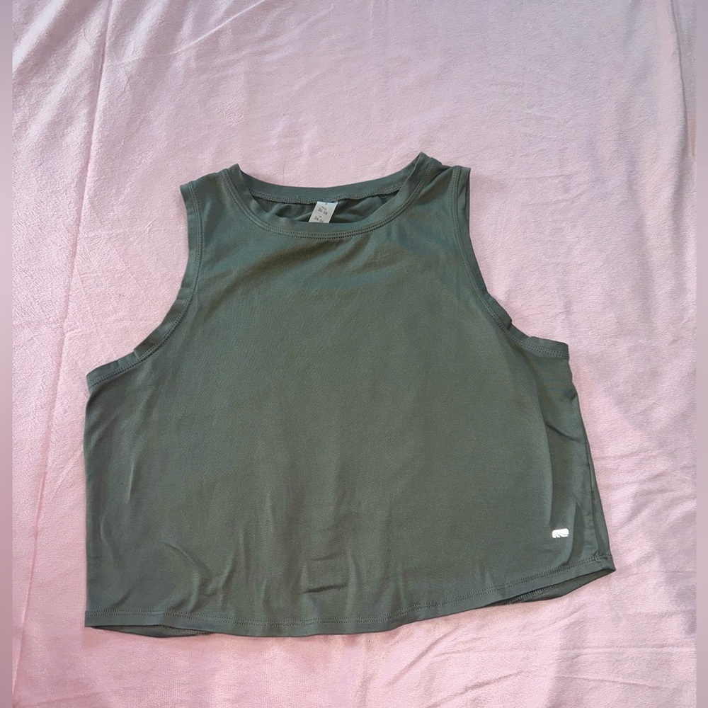 Green Athletic crop tank top